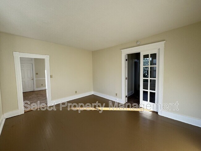 Building Photo - 1132 Rivermet Ave