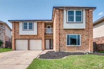 Building Photo - 829 Foxridge Dr