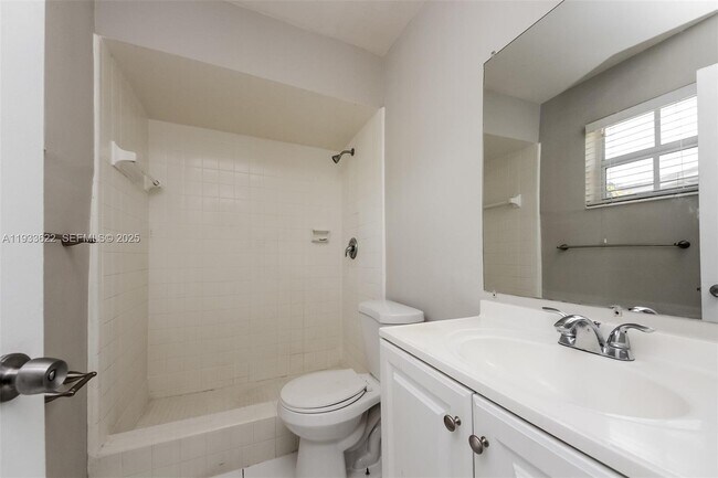 Building Photo - 2220 NW 44th Ave