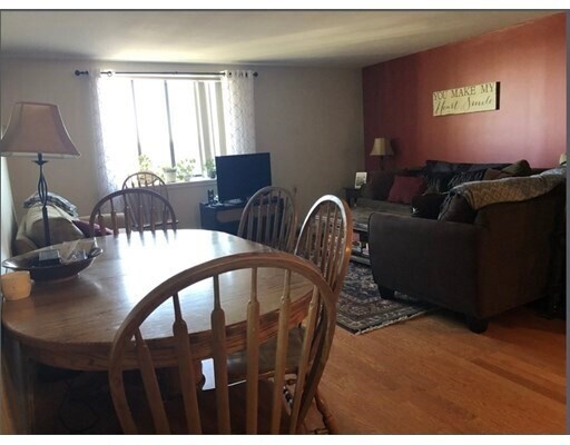 Building Photo - 30 Daniels St