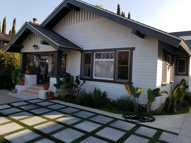 Front view - 4436 Kingswell Ave