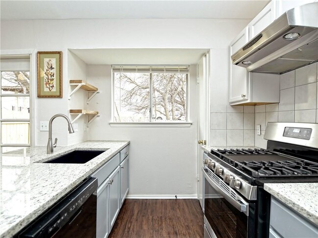Building Photo - 9405 Quail Meadow Dr