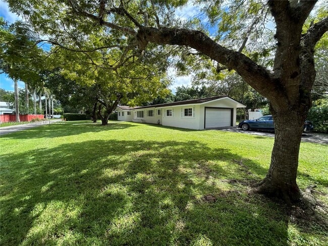 Building Photo - 7790 SW 127th St