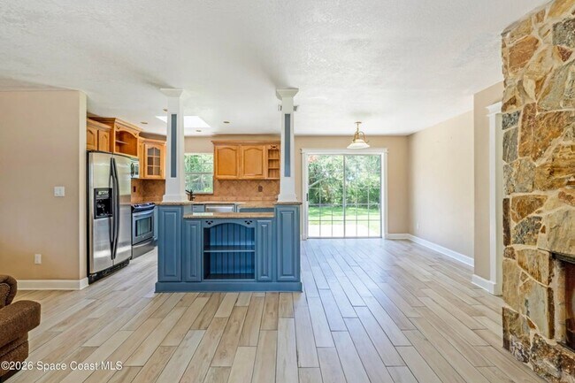 Building Photo - 317 Surf Dr