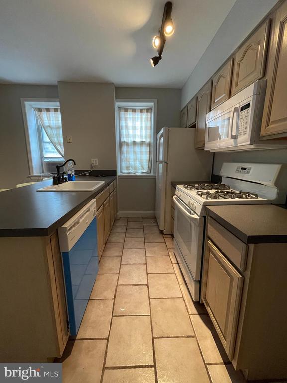 Building Photo - 804 N Calvert St