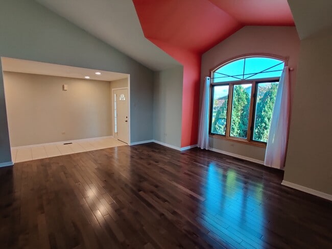 Building Photo - 7810 Brookside Glen Dr