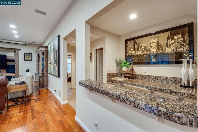 Building Photo - 1105 Peacock Creek Dr