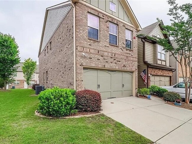 Building Photo - 2344 Attewood Dr
