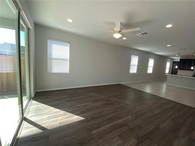 Building Photo - 384 Gaida Loop