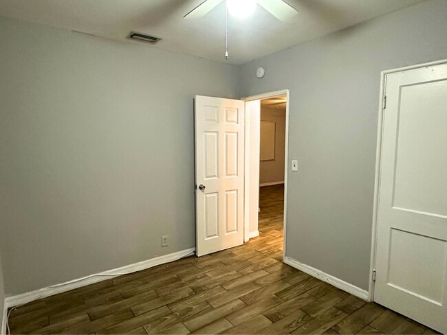 Building Photo - 432 NW 15th Ave