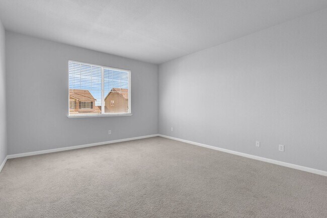 Building Photo - EXTRA LARGE HOME AND LOT... NESTLED IN THE ANTIOCH HILLS... 5 BEDS/3 BATHS/LARGE LIVING ROOM AND ...