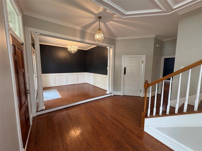 Building Photo - 1204 W 39th St
