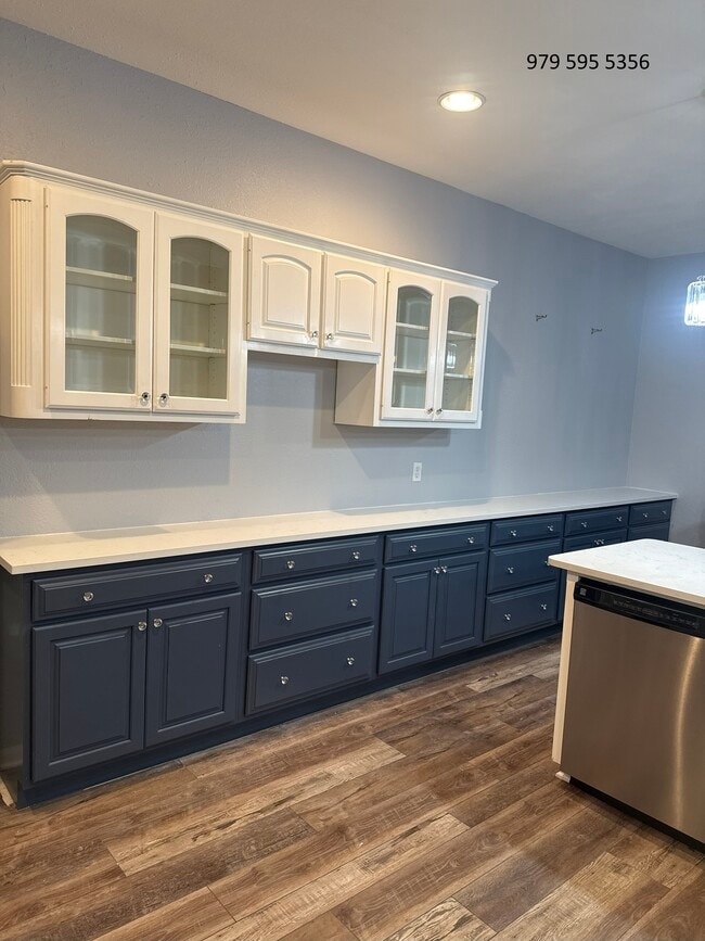 Building Photo - 8504 Young Ln