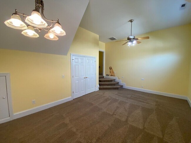 Building Photo - 131 Barclay Valley Dr