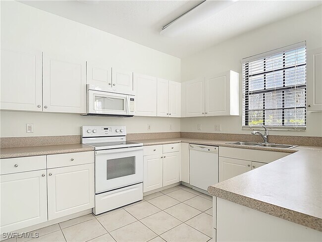 Building Photo - 7376 Bristol Cir