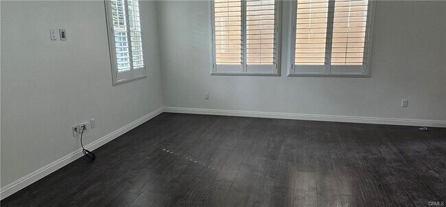 Building Photo - 23 Keepsake