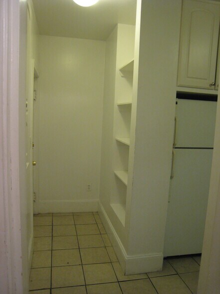 Building Photo - 54 Egmont St