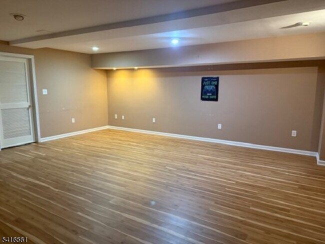 Building Photo - 1704 Bergen Ct
