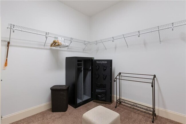 Building Photo - 111 Chinquapin Dr