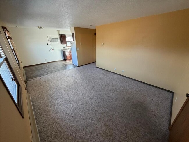 Building Photo - 706 1st St S