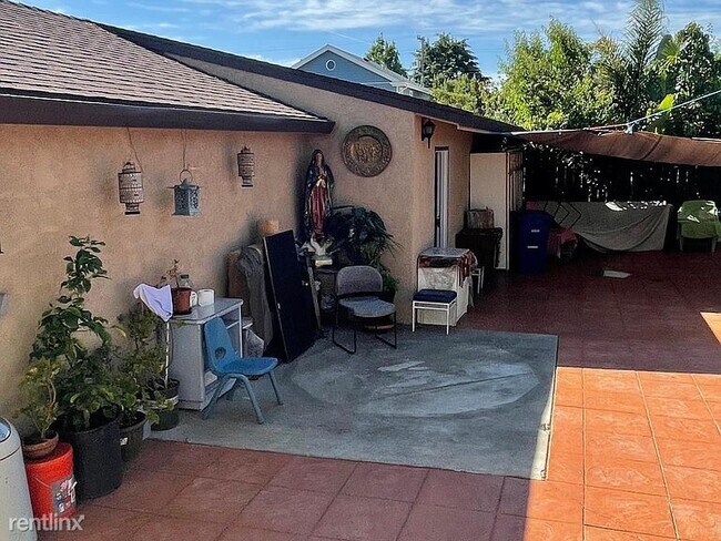 Building Photo - 4 br, 2.5 bath House - 733 Dolores Ave