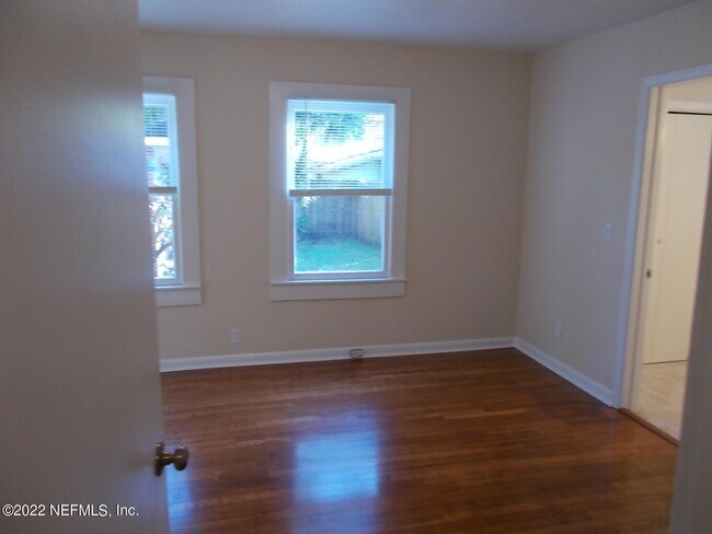 Building Photo - 5738 Cruz Rd