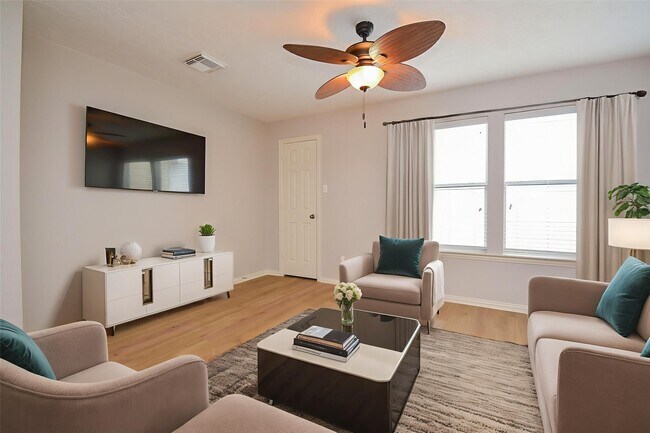 Building Photo - 4007 Gazebo Ln