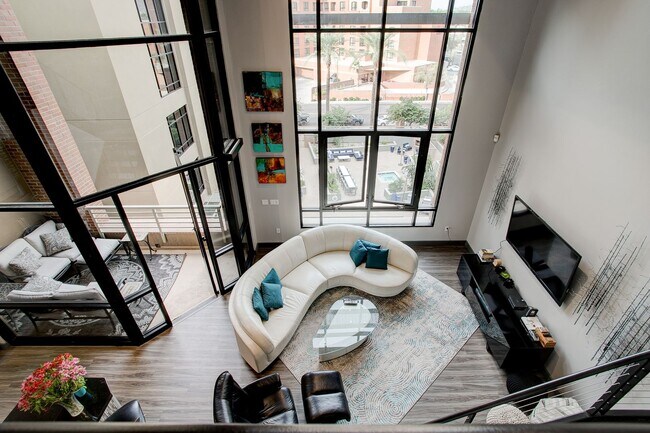 Building Photo - Heart of Old Town!!  Lofted Furnished Rental.  2 Parking Spots. Modern Living Resort!!  Front doo...