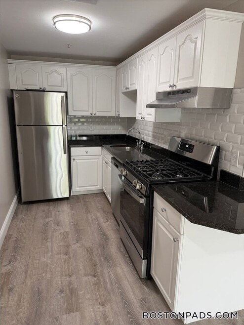 Building Photo - 23 Kenmar Dr