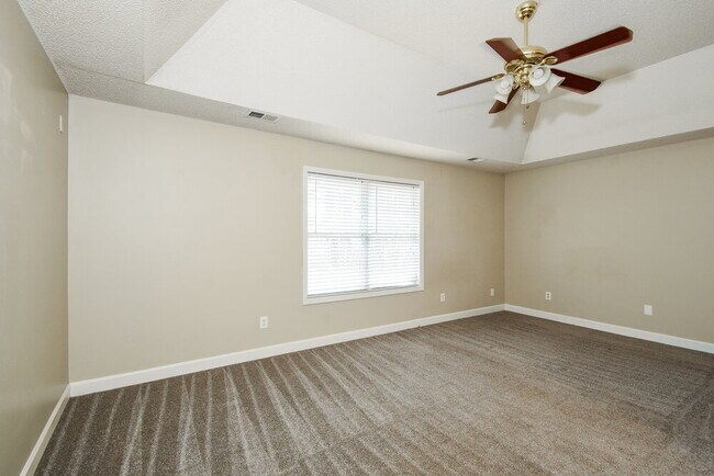 Building Photo - 5191 Memorial Ln SW