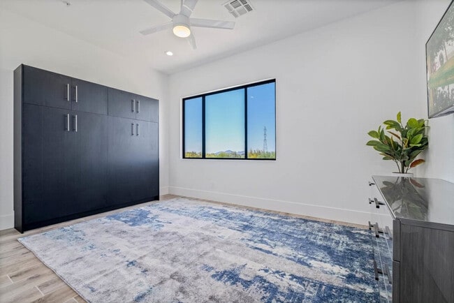 Building Photo - 19550 N Grayhawk Dr