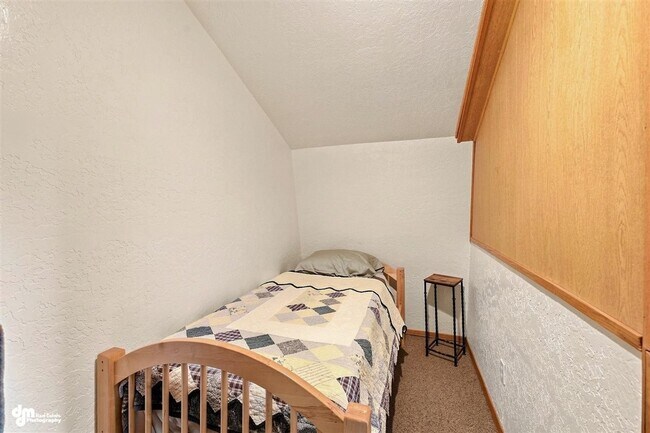 Building Photo - 6830 E Toller Ct