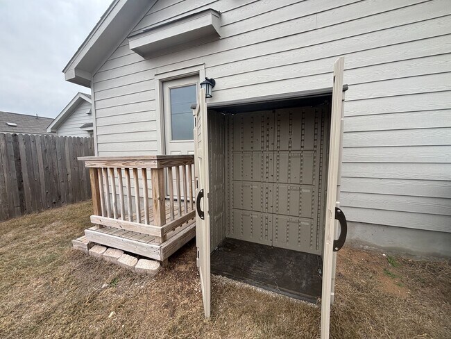 Building Photo - Charming Single-Story Home in Amenity-Rich Silos Community