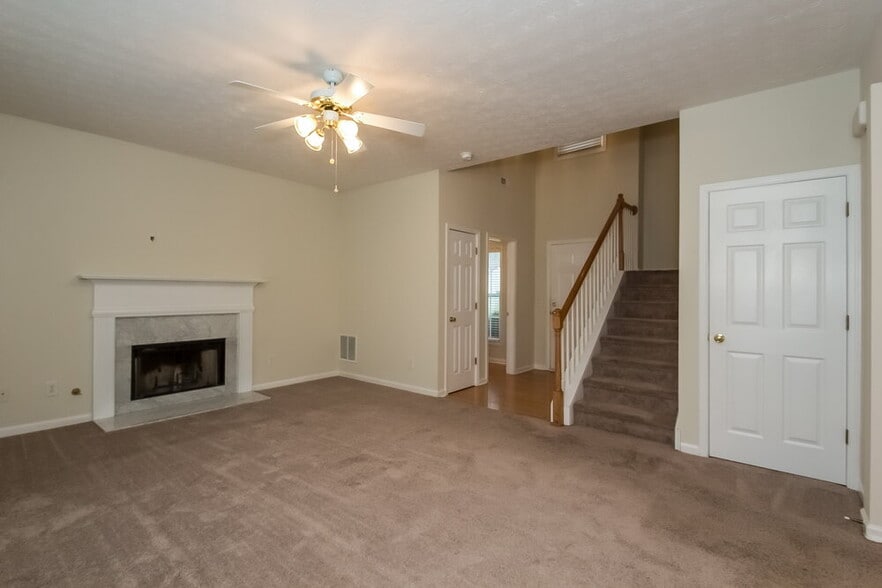 Building Photo - 145 Alessie Dr