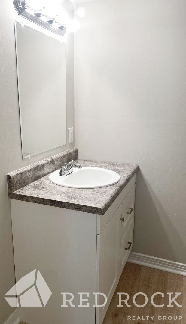 Building Photo - Canterbury Townhomes Columbus, MS