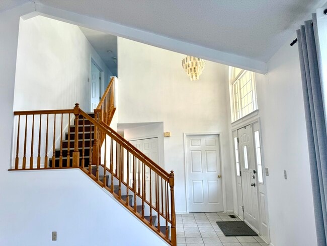 Building Photo - 2341 Timbercrest Ct