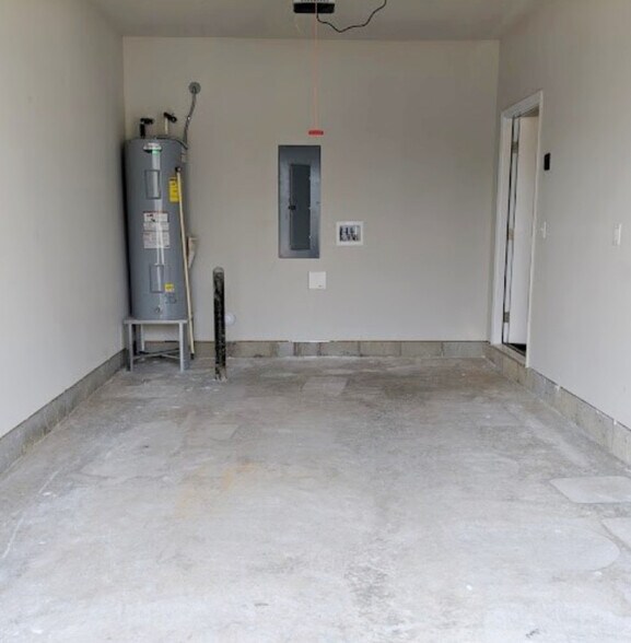 Building Photo - 1105 Courage Ct