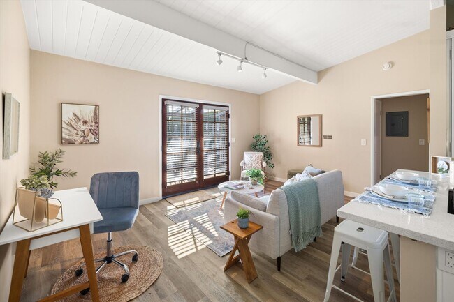 Building Photo - Leadbetter Lofts