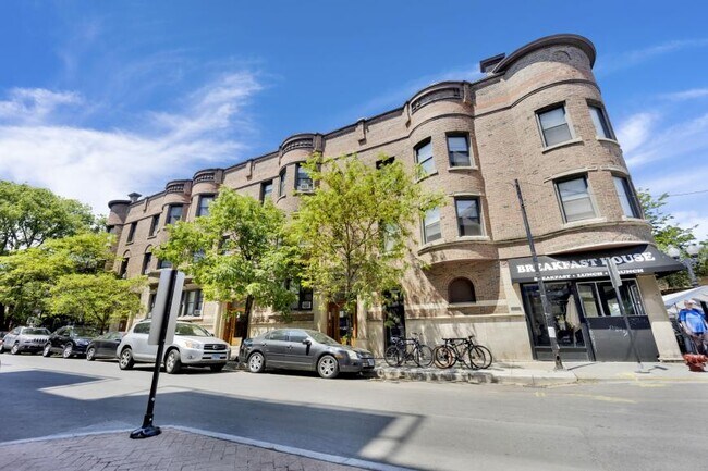 Building Photo - 2 bedroom in Chicago IL 60613