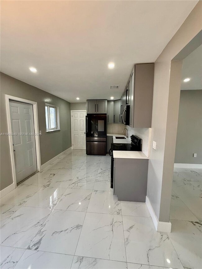 Building Photo - 6792 Miramar Pkwy