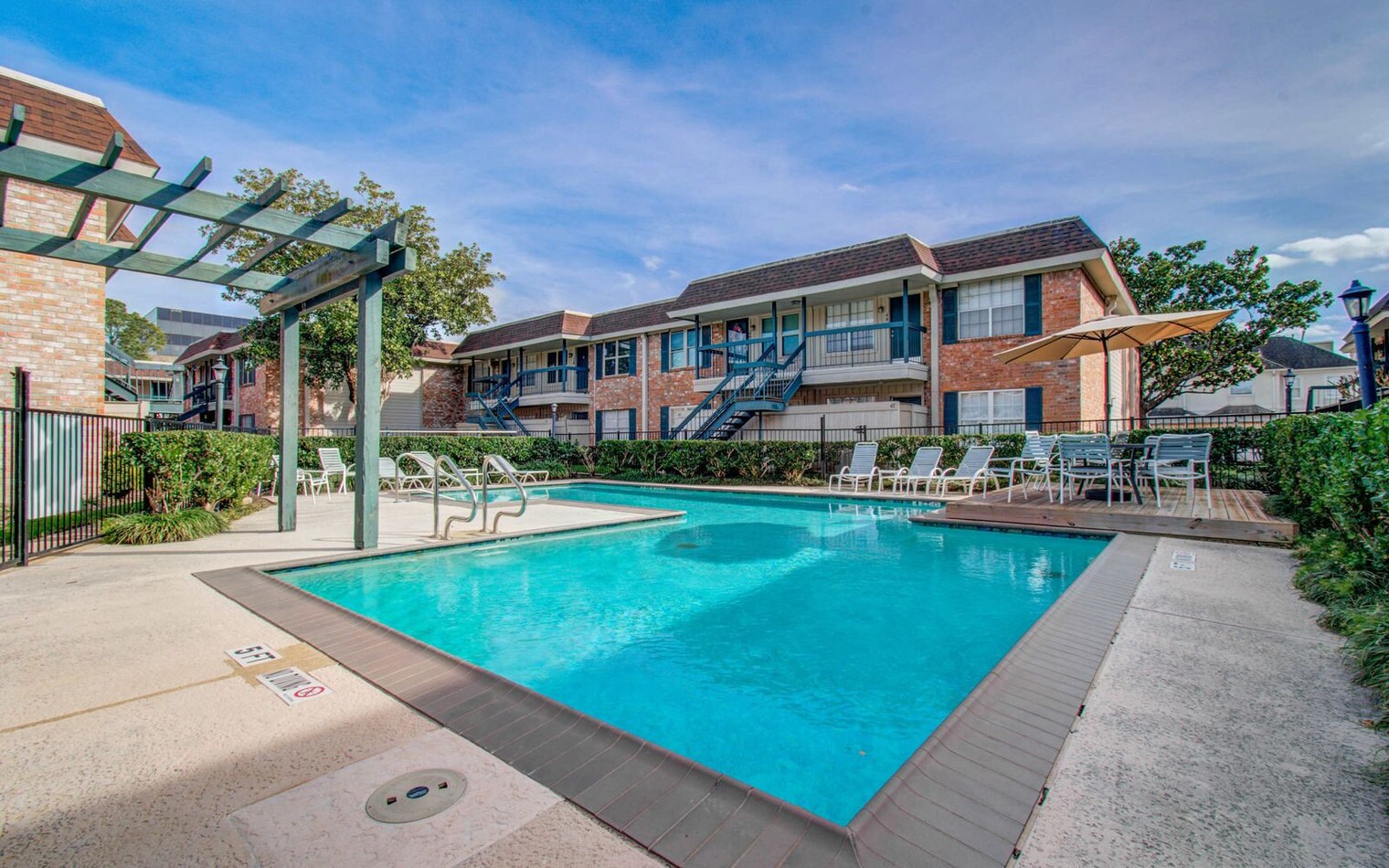 Building Photo - 845 Augusta Dr