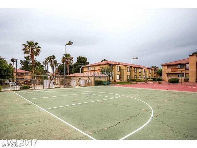 Building Photo - 7200 W Pirates Cove Rd