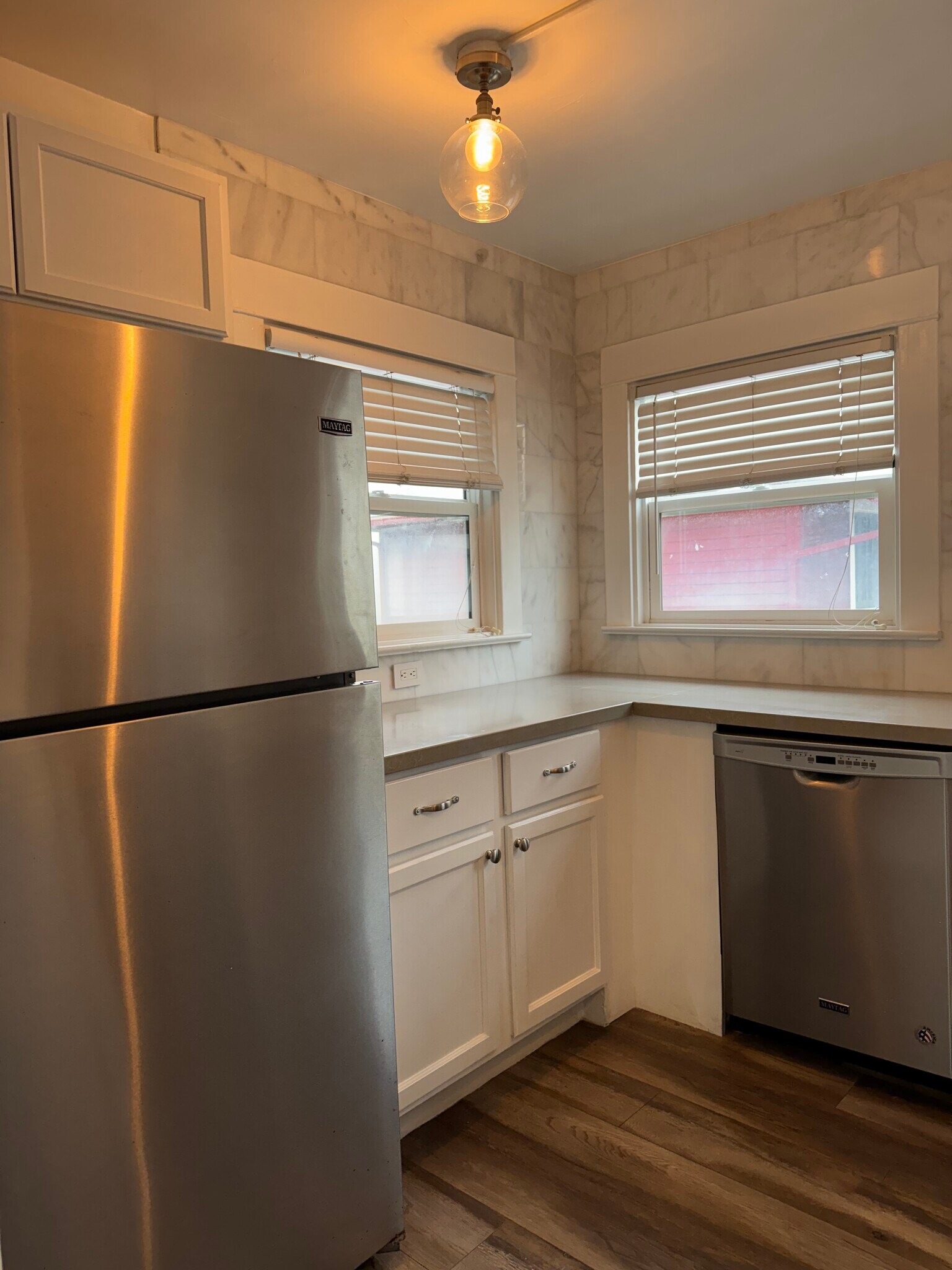 Building Photo - 1653 Bayview Dr