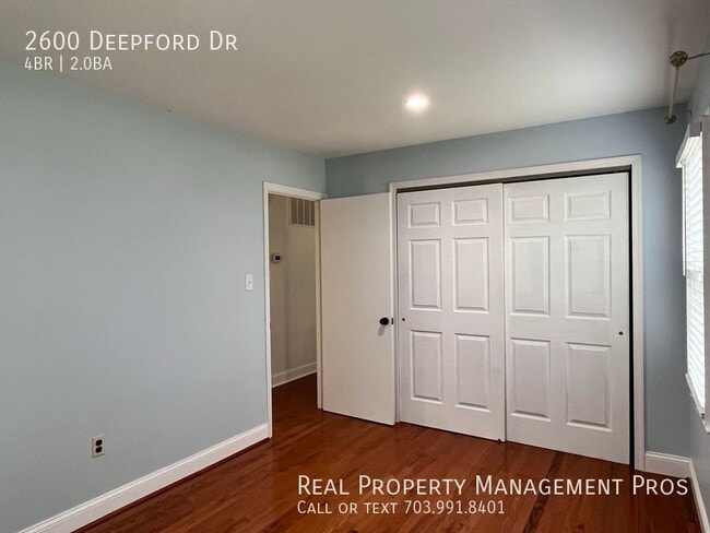 Building Photo - 2600 Deepford Dr