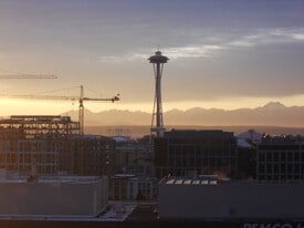 Building Photo - 320 Melrose Ave E