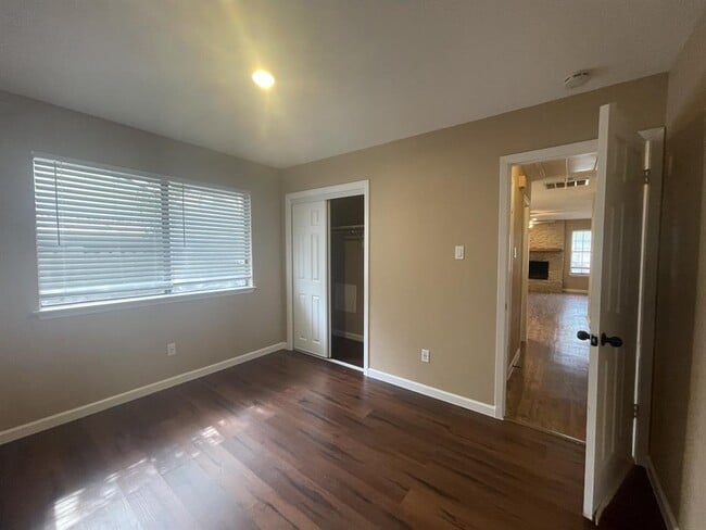 Building Photo - 8405 Fathom Cir