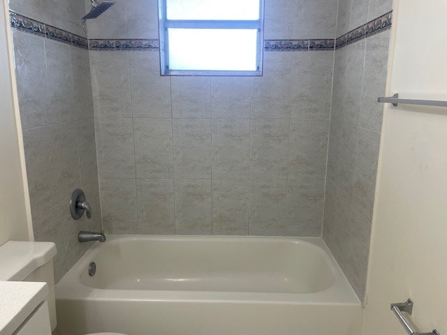 Building Photo - 220 SW 9th Ave