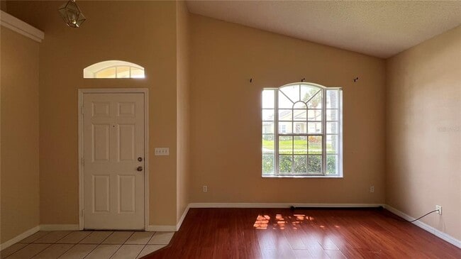 Building Photo - 16713 Rolling Green Dr