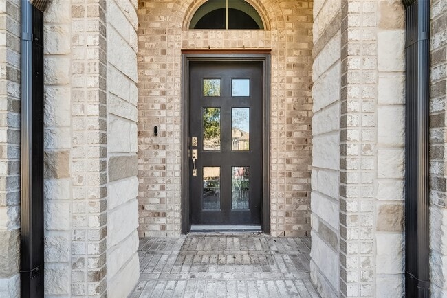 Building Photo - 3610 Brattain Dr