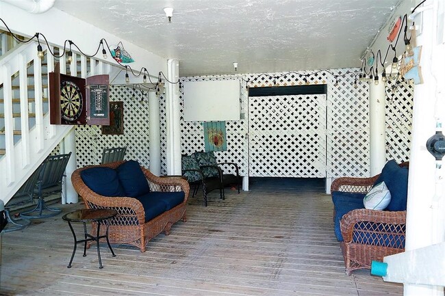 Building Photo - 9400 Little Gasparilla